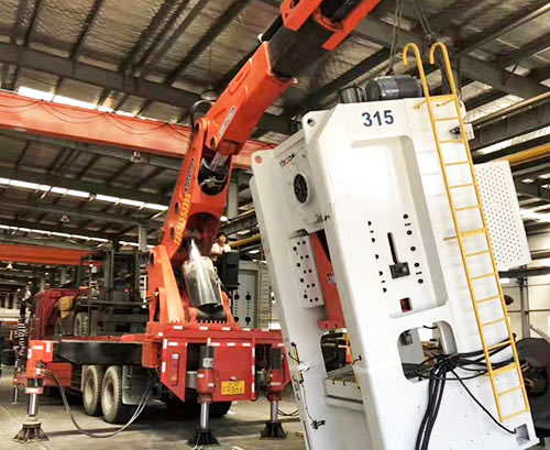 雨湖提升工作效率，选择优质折臂吊租赁服务