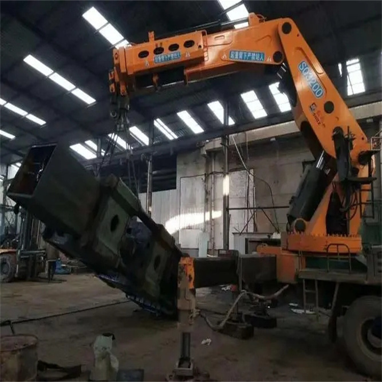 雨湖折臂吊出租怎么收费