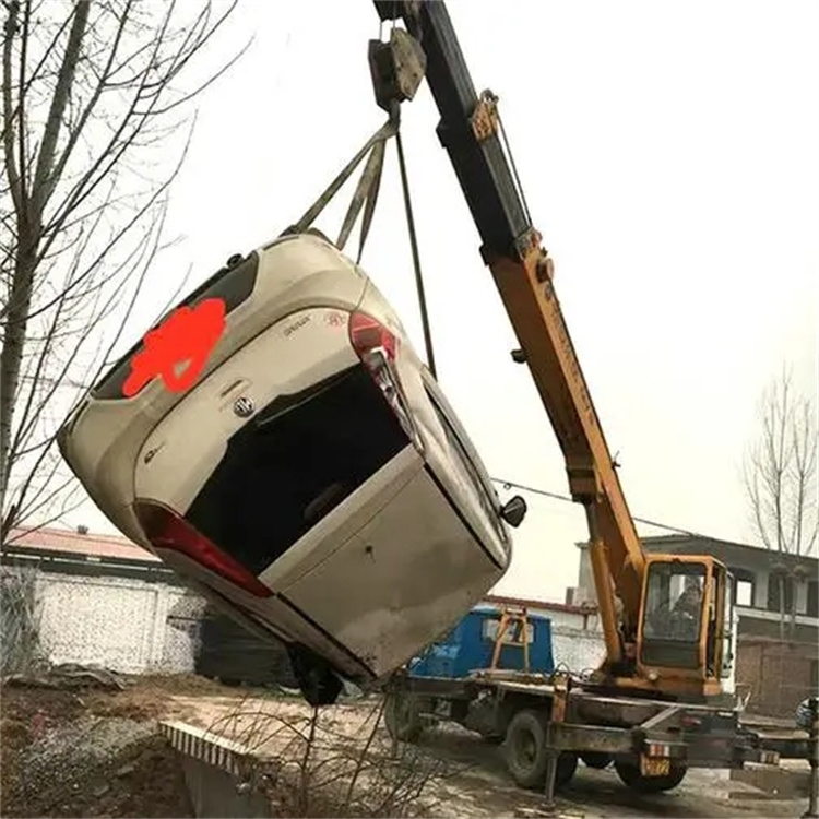 雨湖随时待命，吊车24小时道路救援服务全解析